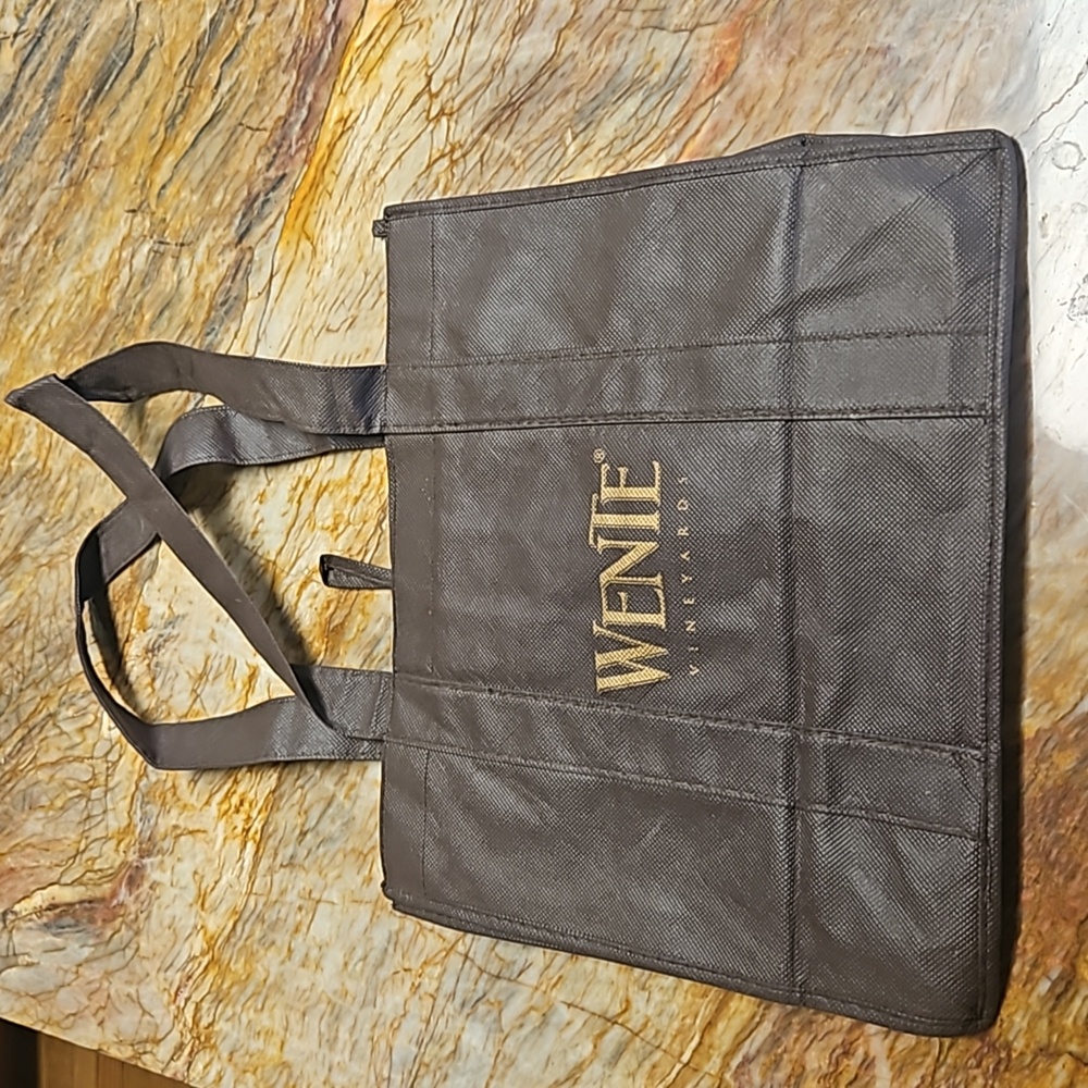 WENTE VINEYARDS Reusable wine tote bag for 6 bottles